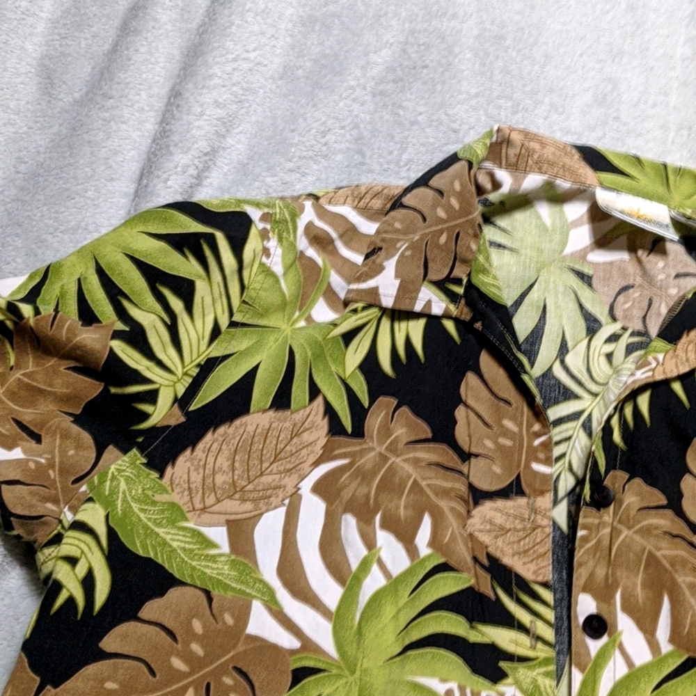 Camp shirt, size Large, black and green floral